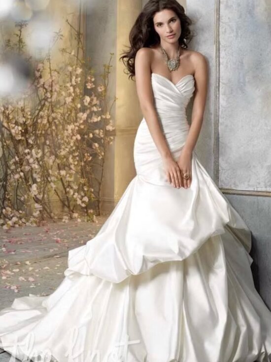 Jim Hjelm Dresses & Skirts - Jim Hjelm Satin Bubble Hem Couture Wedding Gown